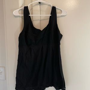 Black lululemon tank